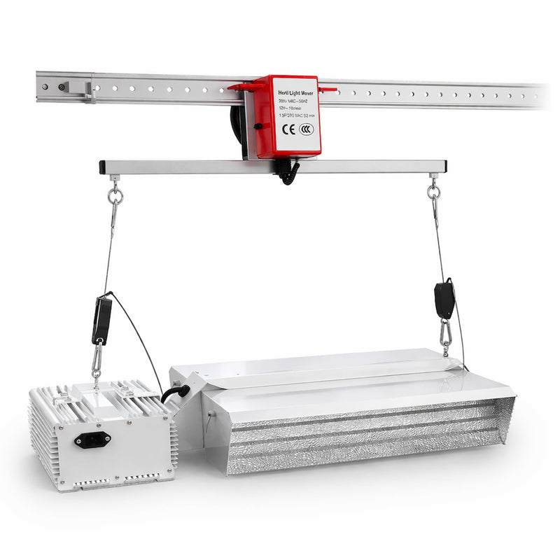 Een gemotoriseerde Horti Light Mover lichtrail met kweeklamp.